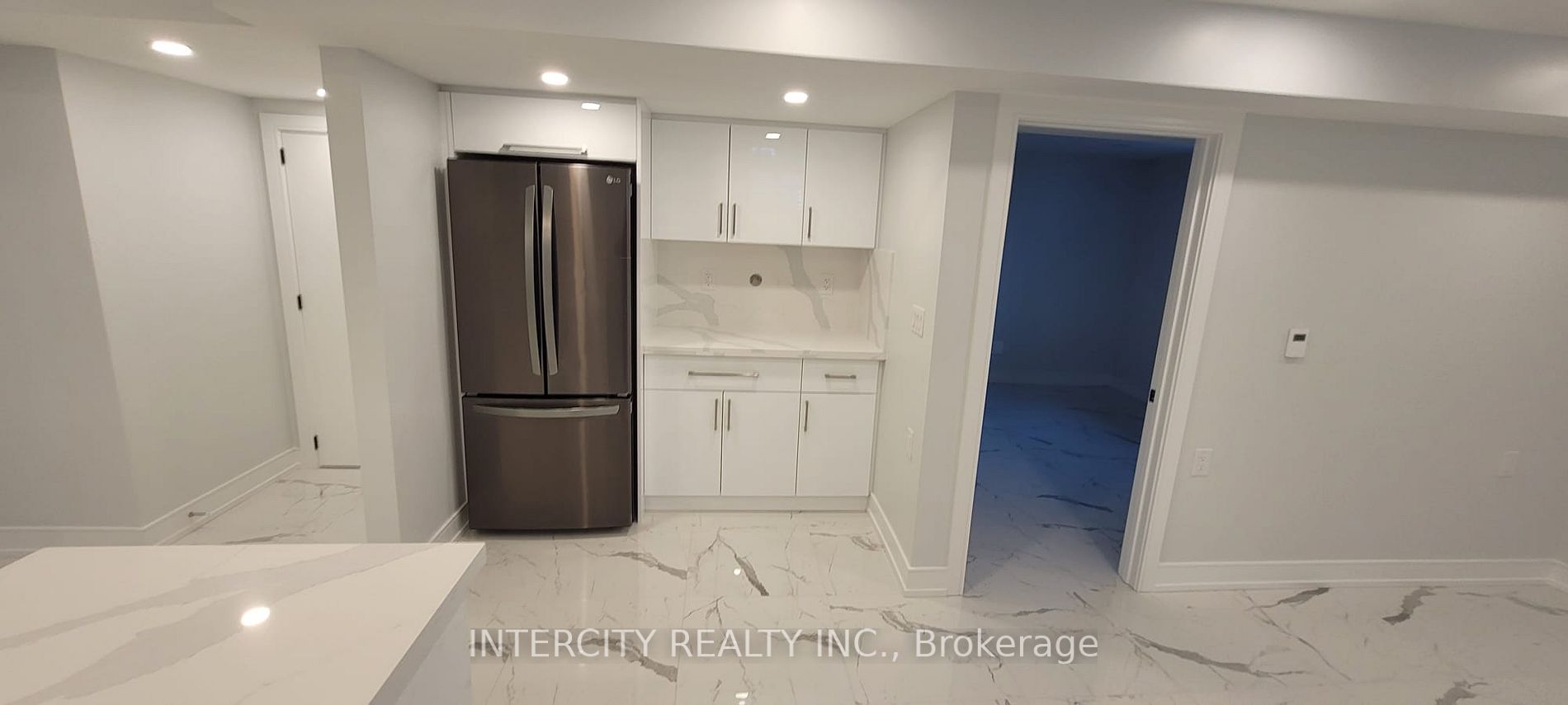 162 Mactier Dr, #Lower
