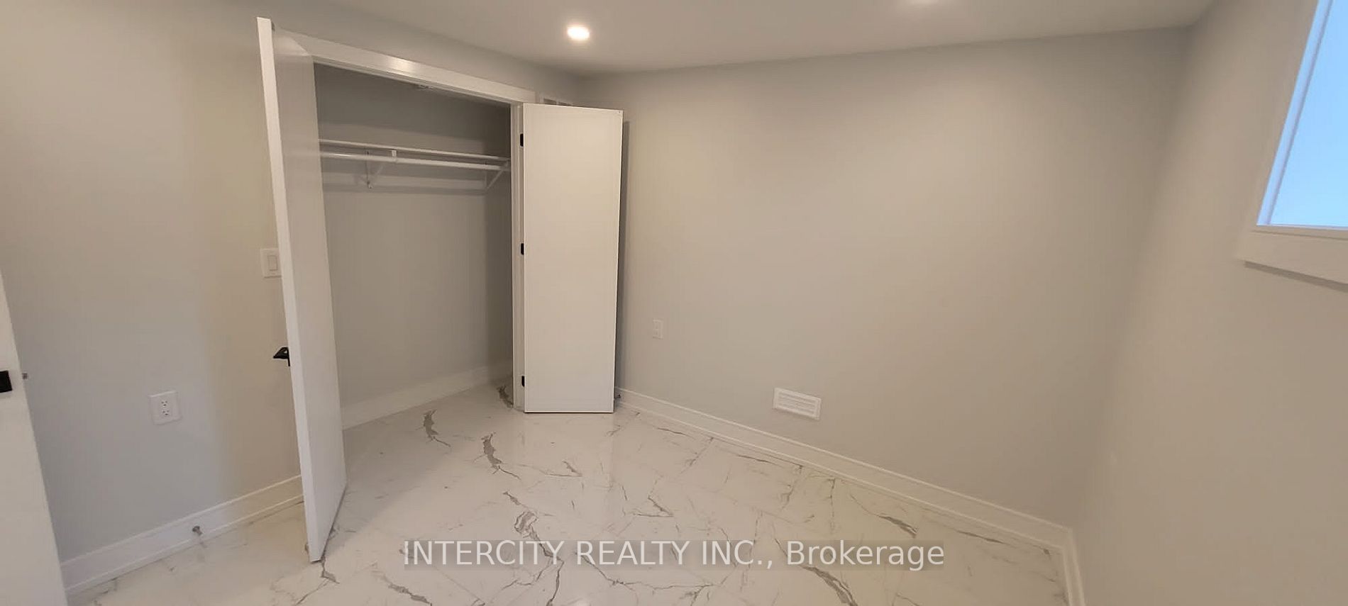 162 Mactier Dr, #Lower