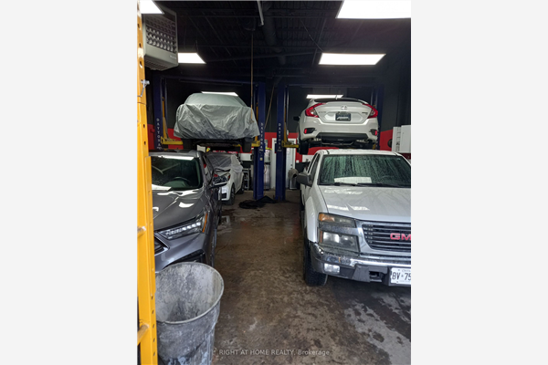 60 Green Lane N, Markham