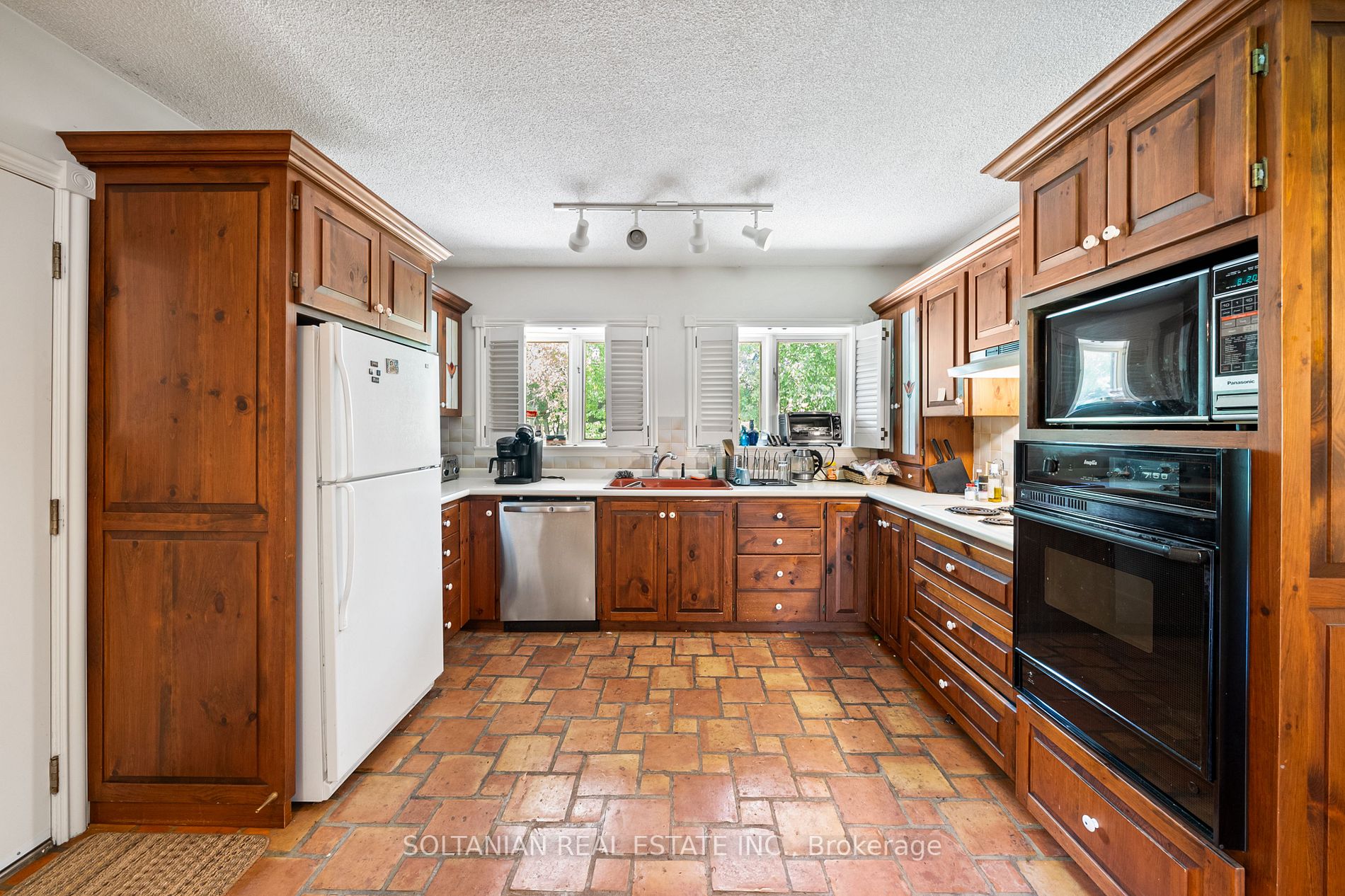 45 Thornheights Rd