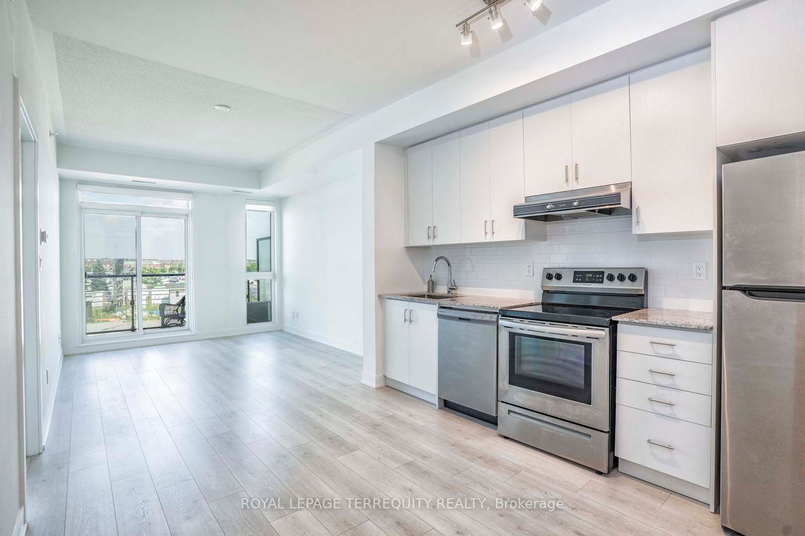 1709 Bur Oak Ave, #205