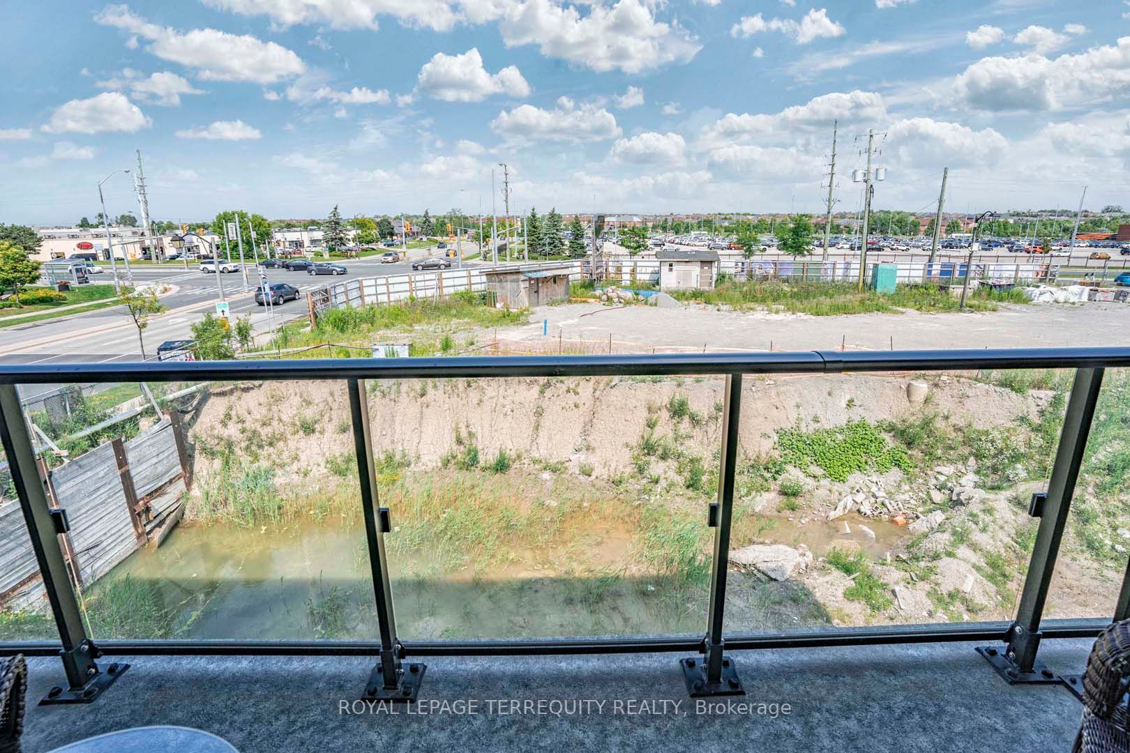 1709 Bur Oak Ave, #205