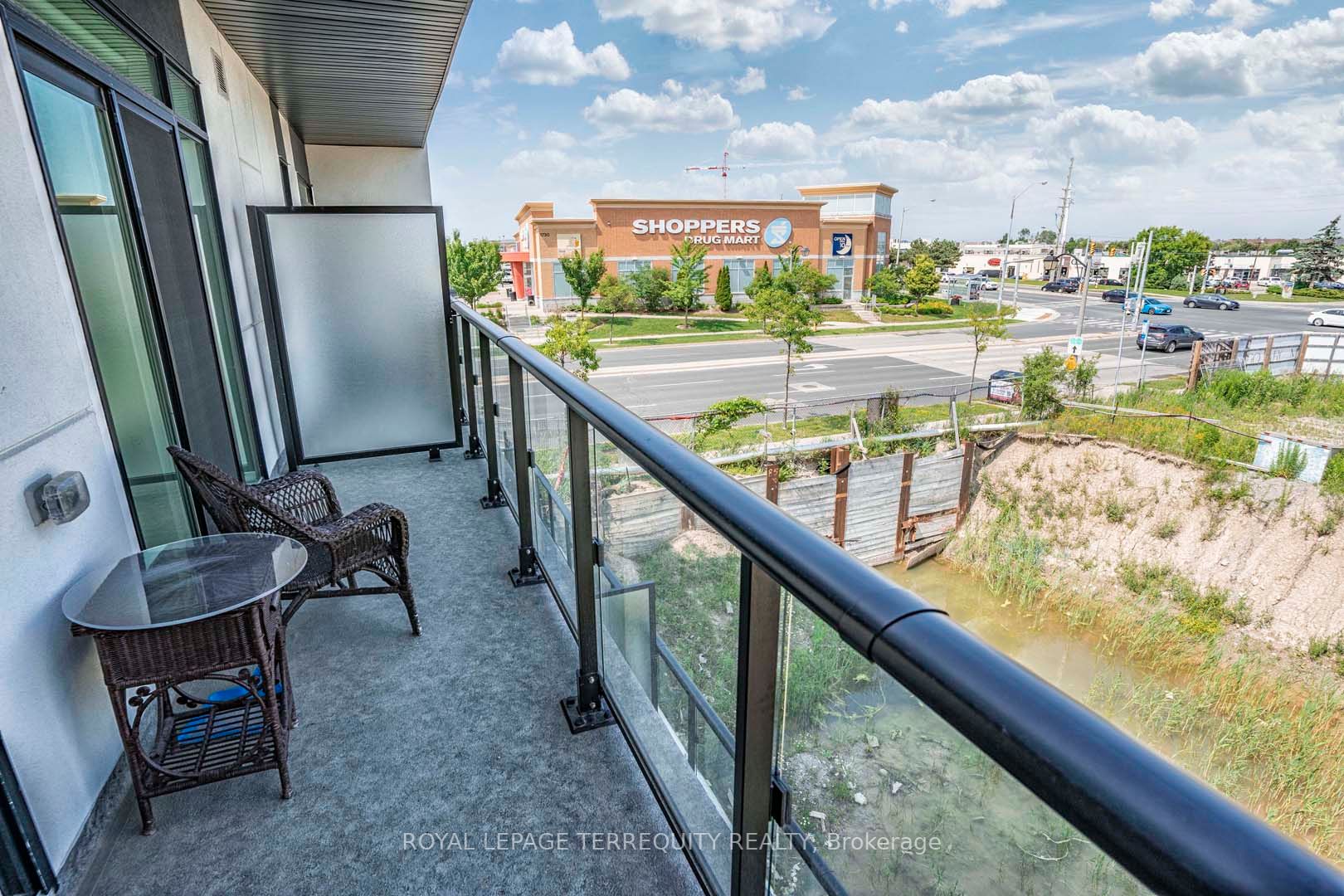 1709 Bur Oak Ave, #205