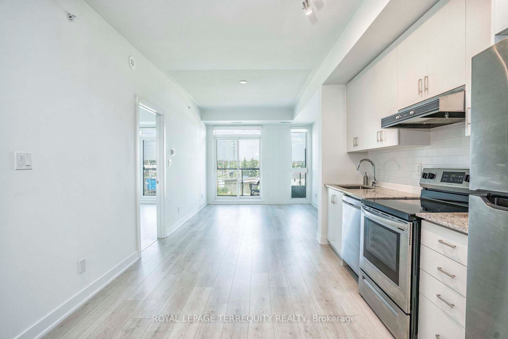 1709 Bur Oak Ave, #205