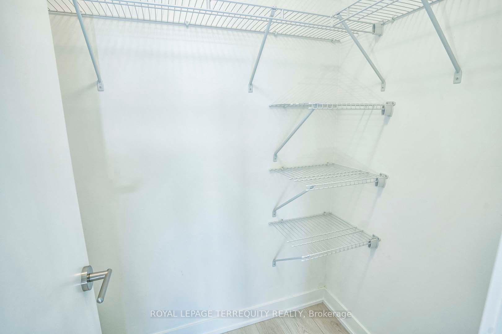 1709 Bur Oak Ave, #205