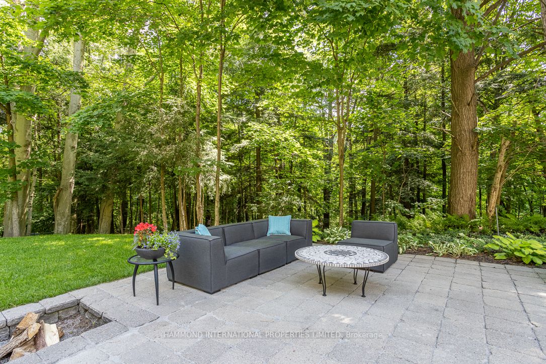 1 Manitou Dr