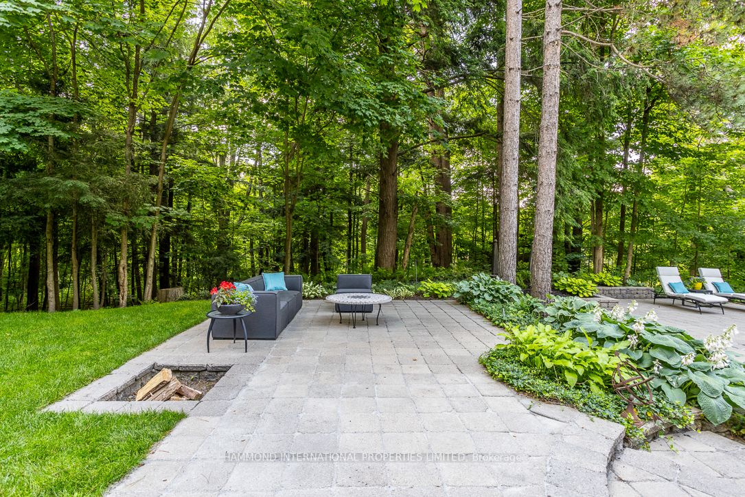 1 Manitou Dr