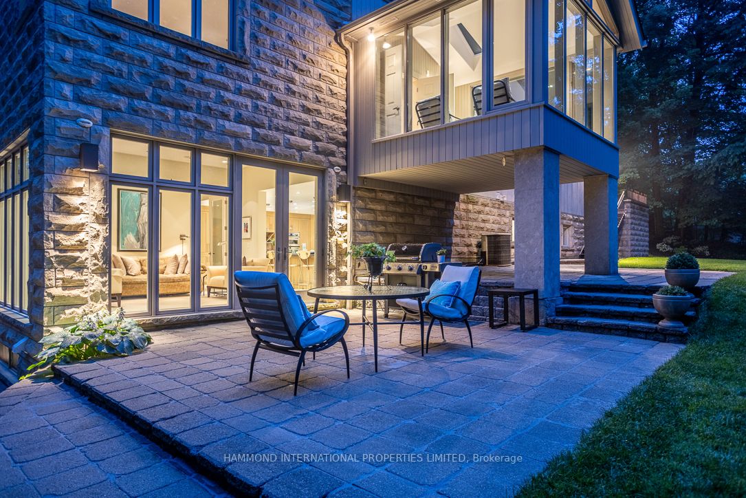 1 Manitou Dr
