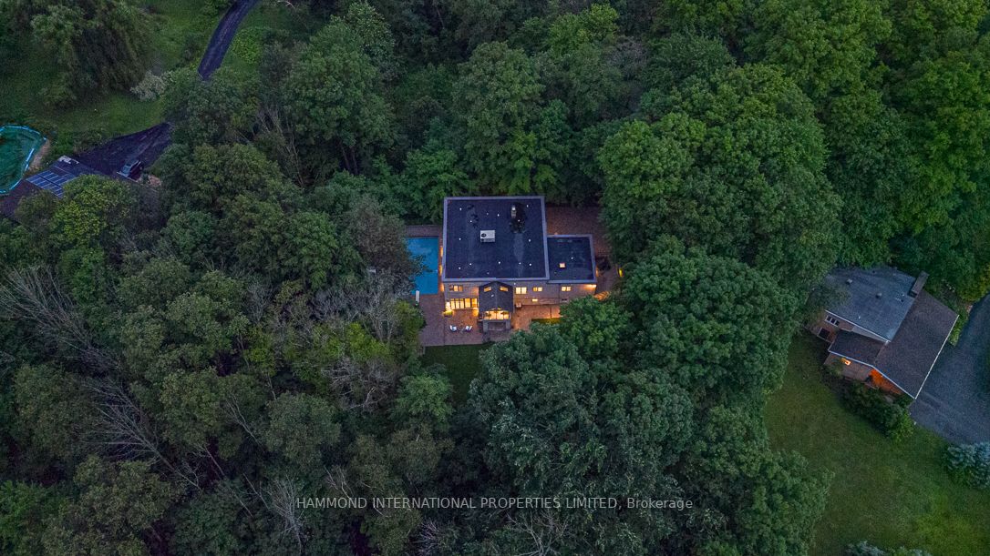 1 Manitou Dr