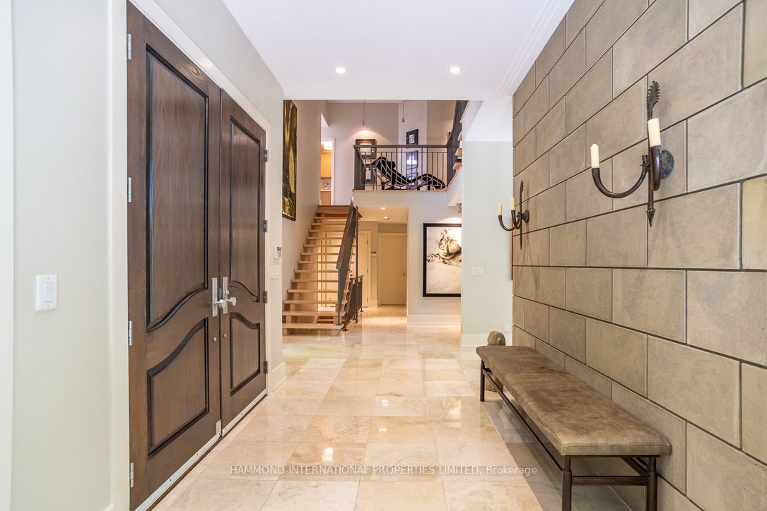 1 Manitou Dr