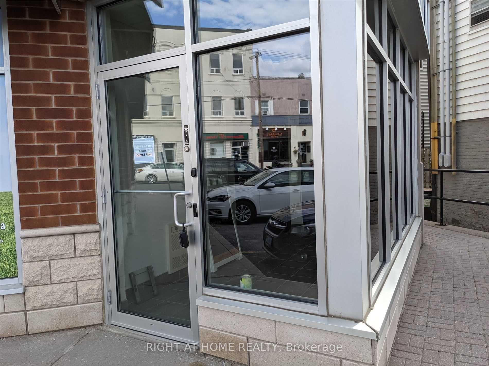 2 Brock St W, #5B