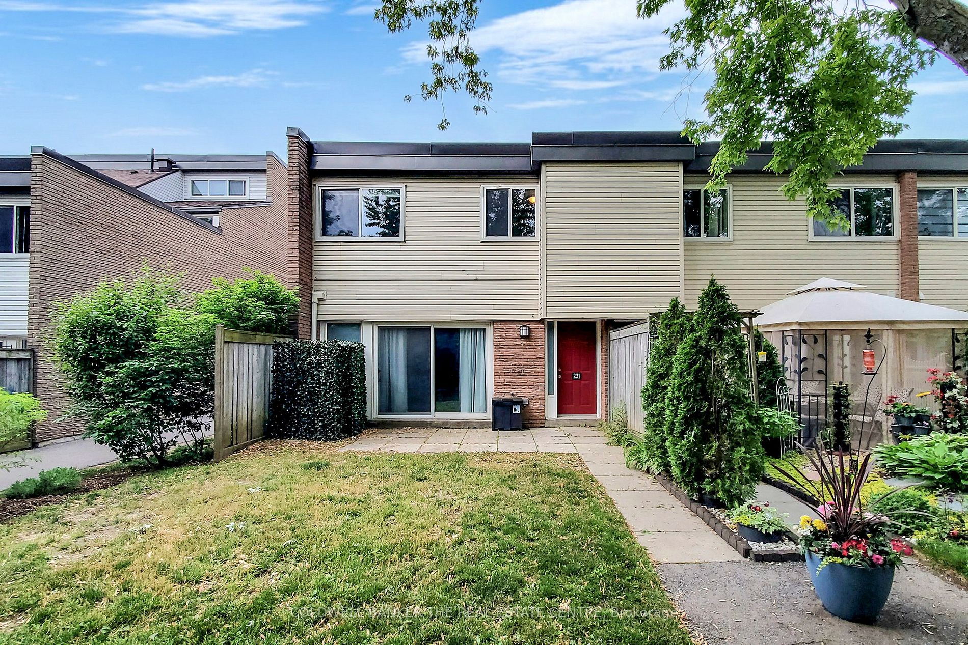 231 Milestone Cres, #83