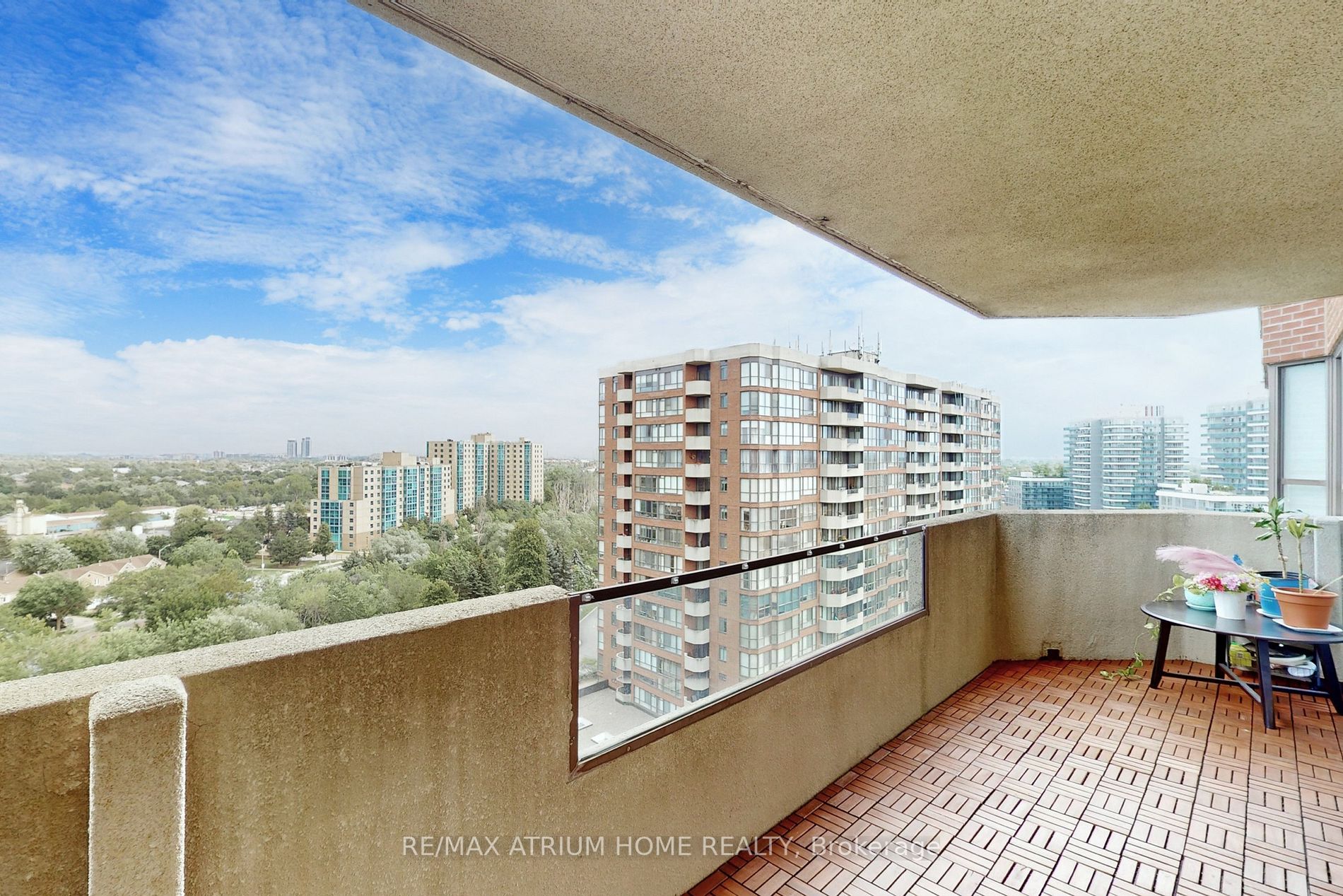 33 Weldrick Rd E, #1209