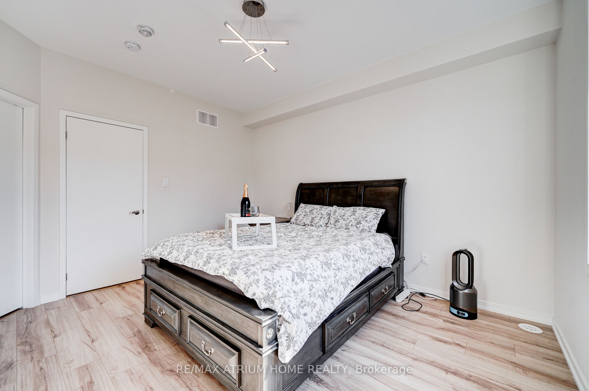 33 Aberfoyle St