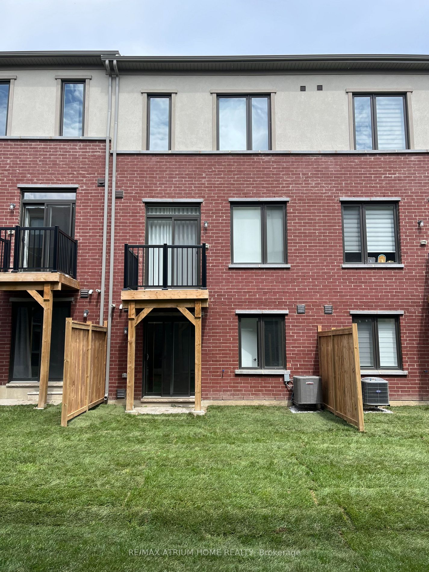 33 Aberfoyle St