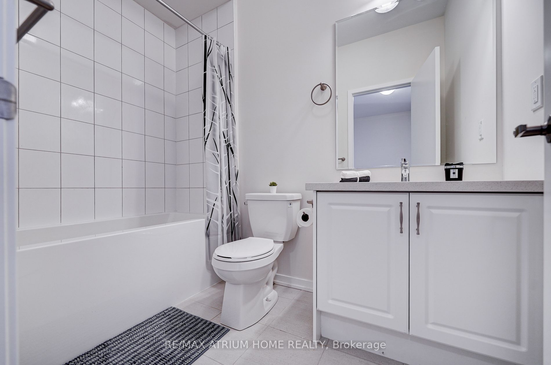 33 Aberfoyle St