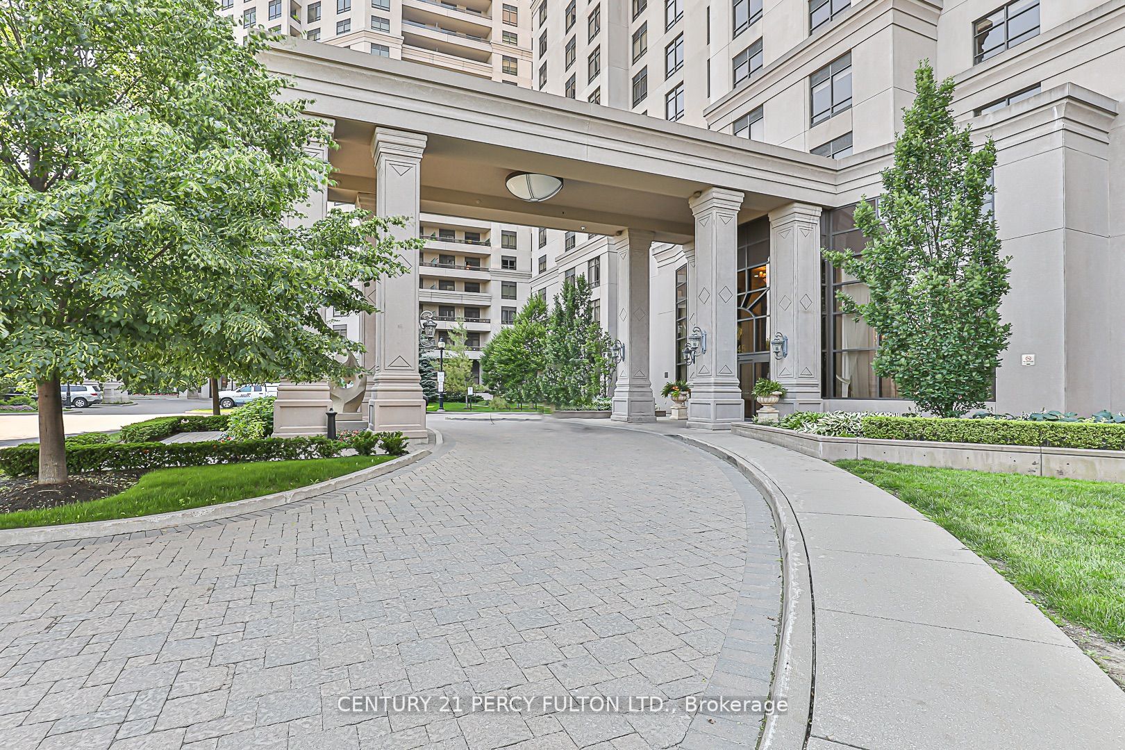 9245 Jane St, #1114