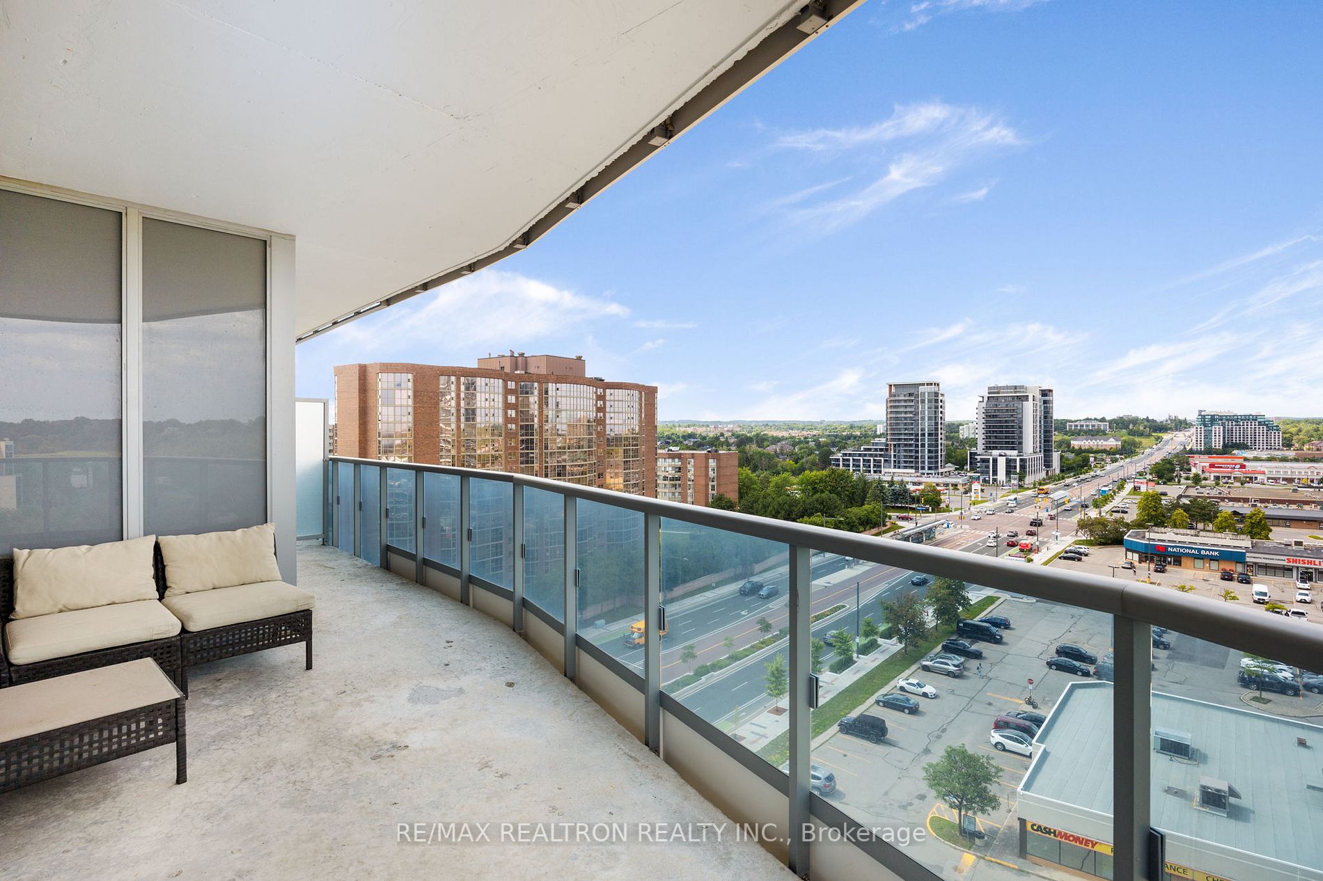 9471 Yonge St, #1104