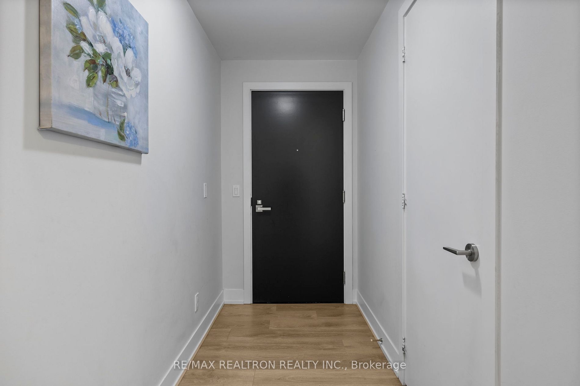 9471 Yonge St, #1104