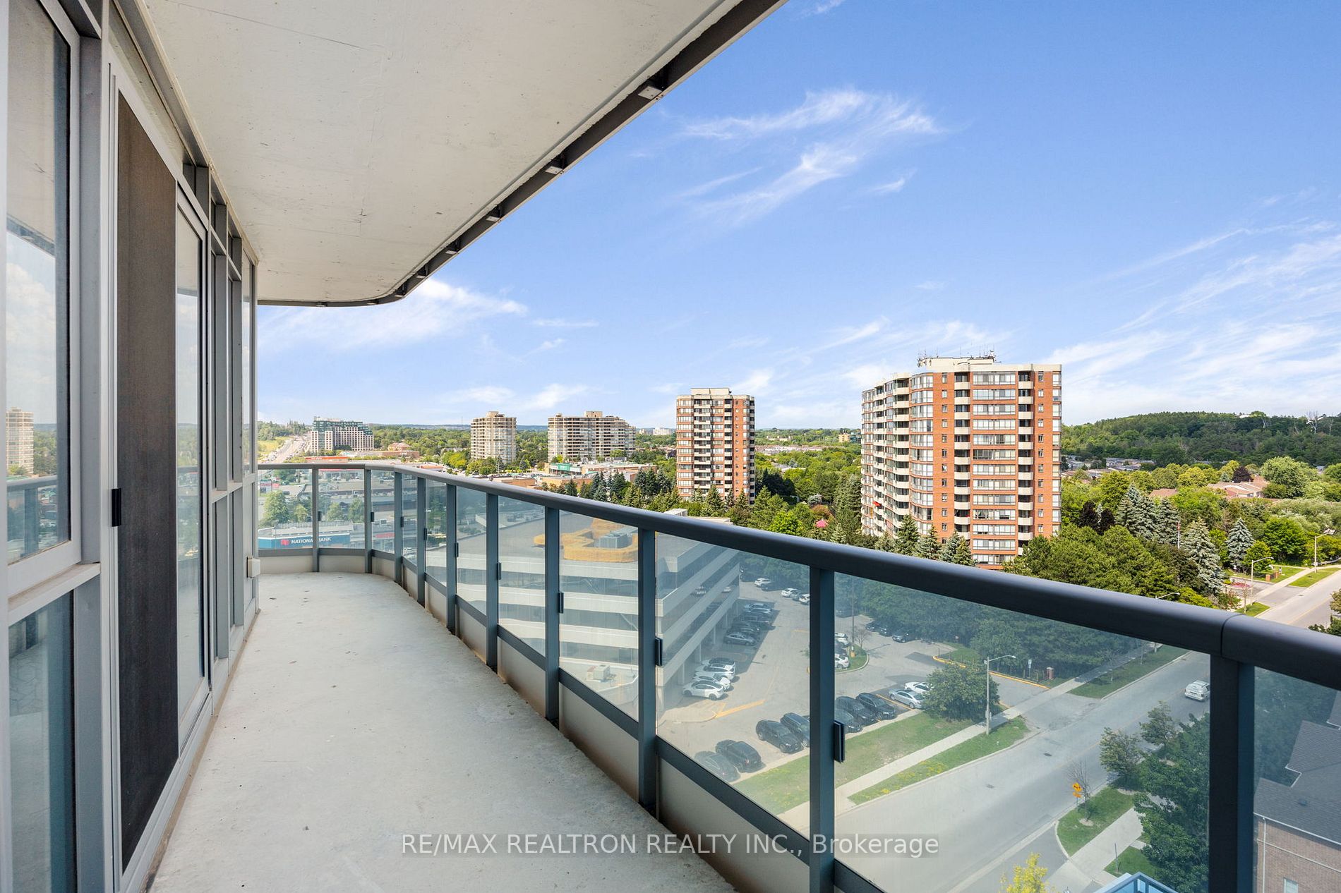 9471 Yonge St, #1104