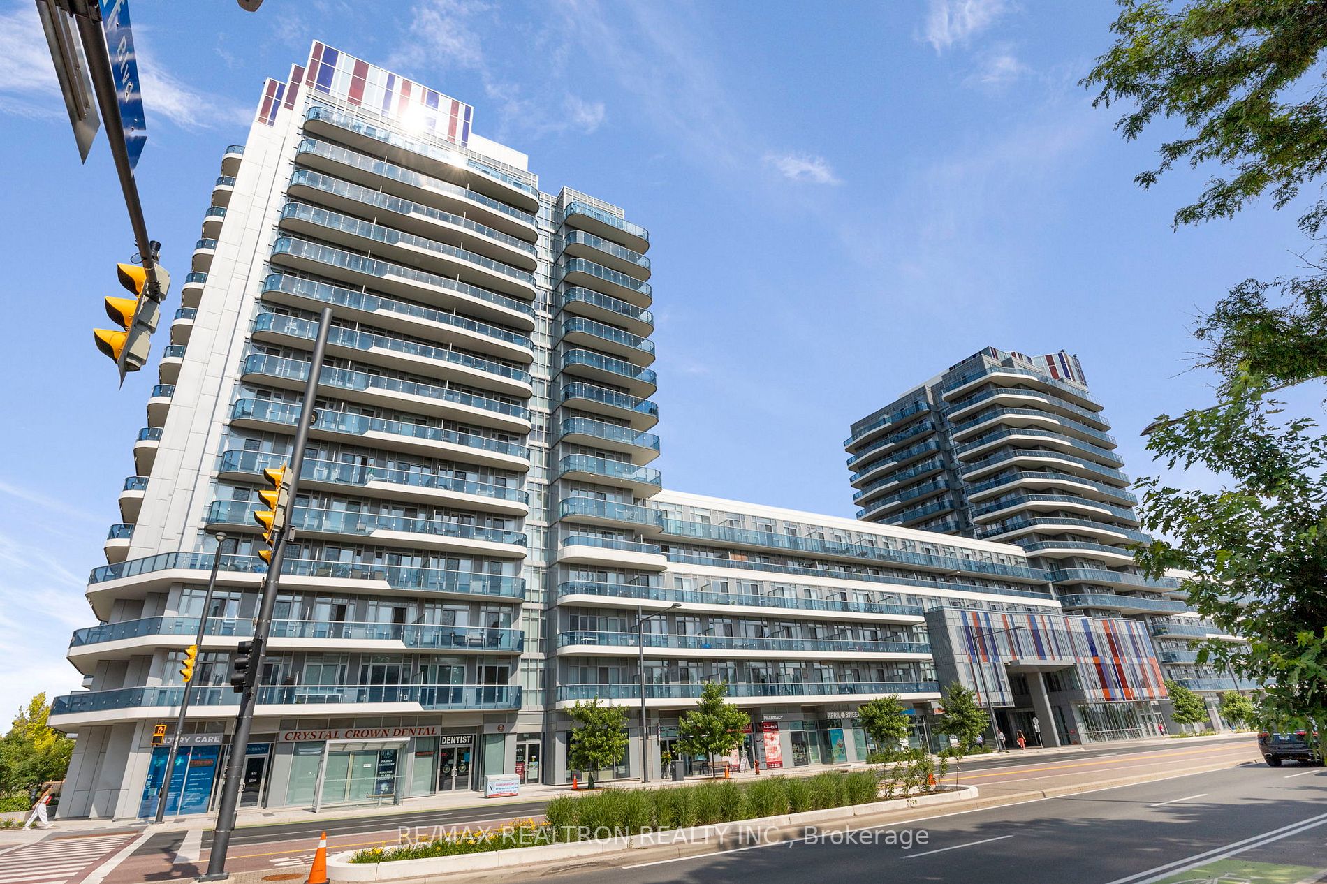 9471 Yonge St, #1104