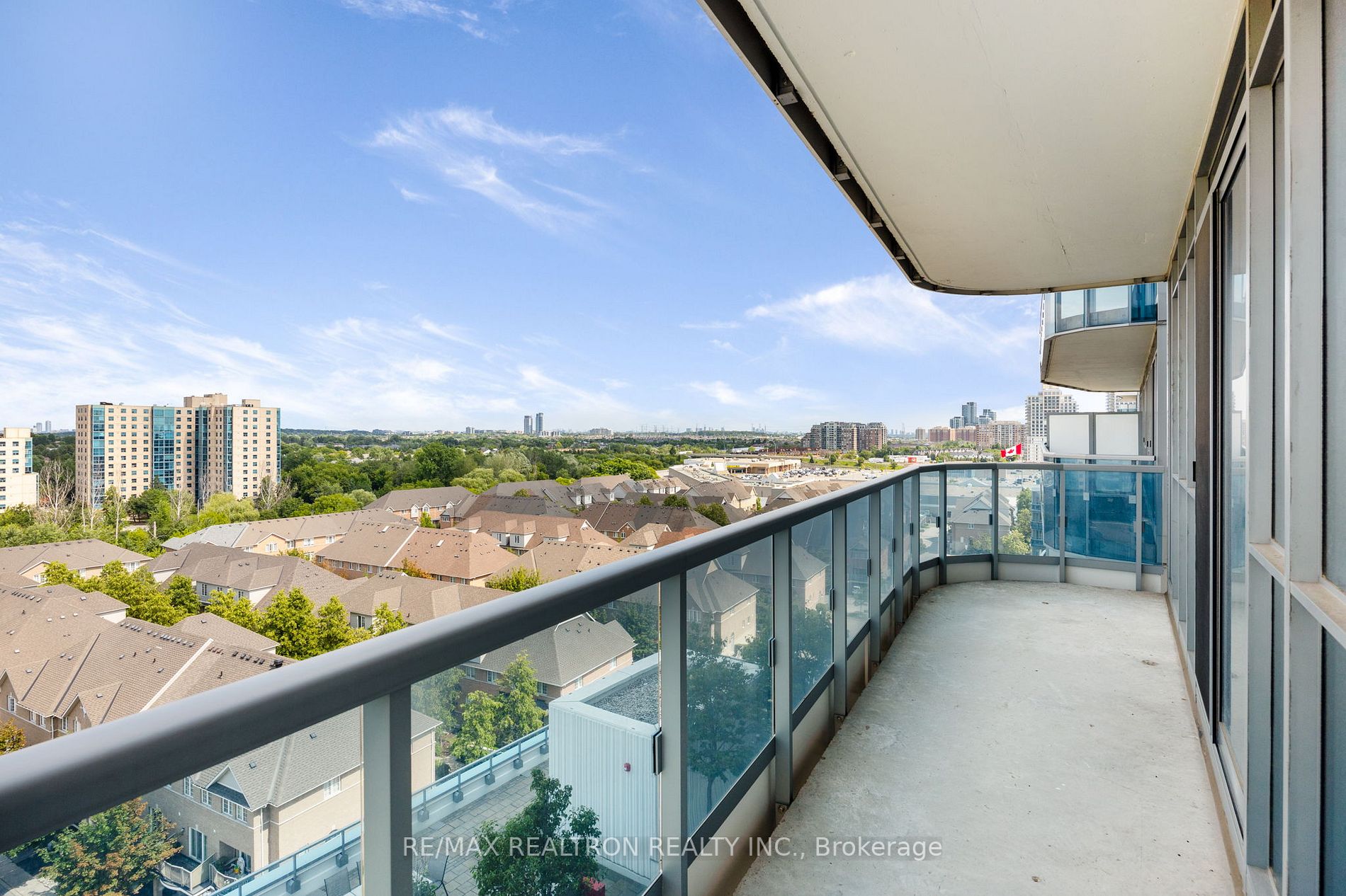 9471 Yonge St, #1104
