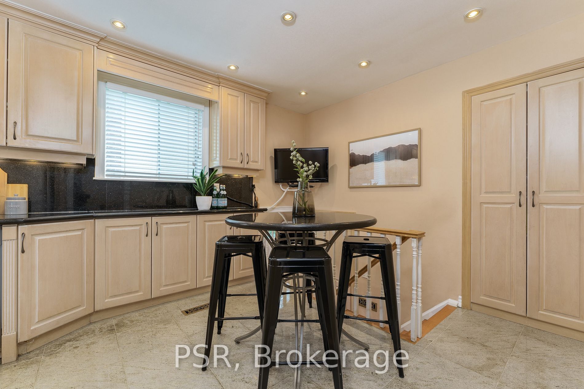 168 Springhead Gardens