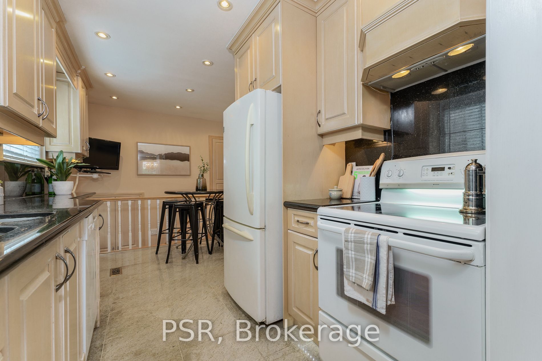 168 Springhead Gardens