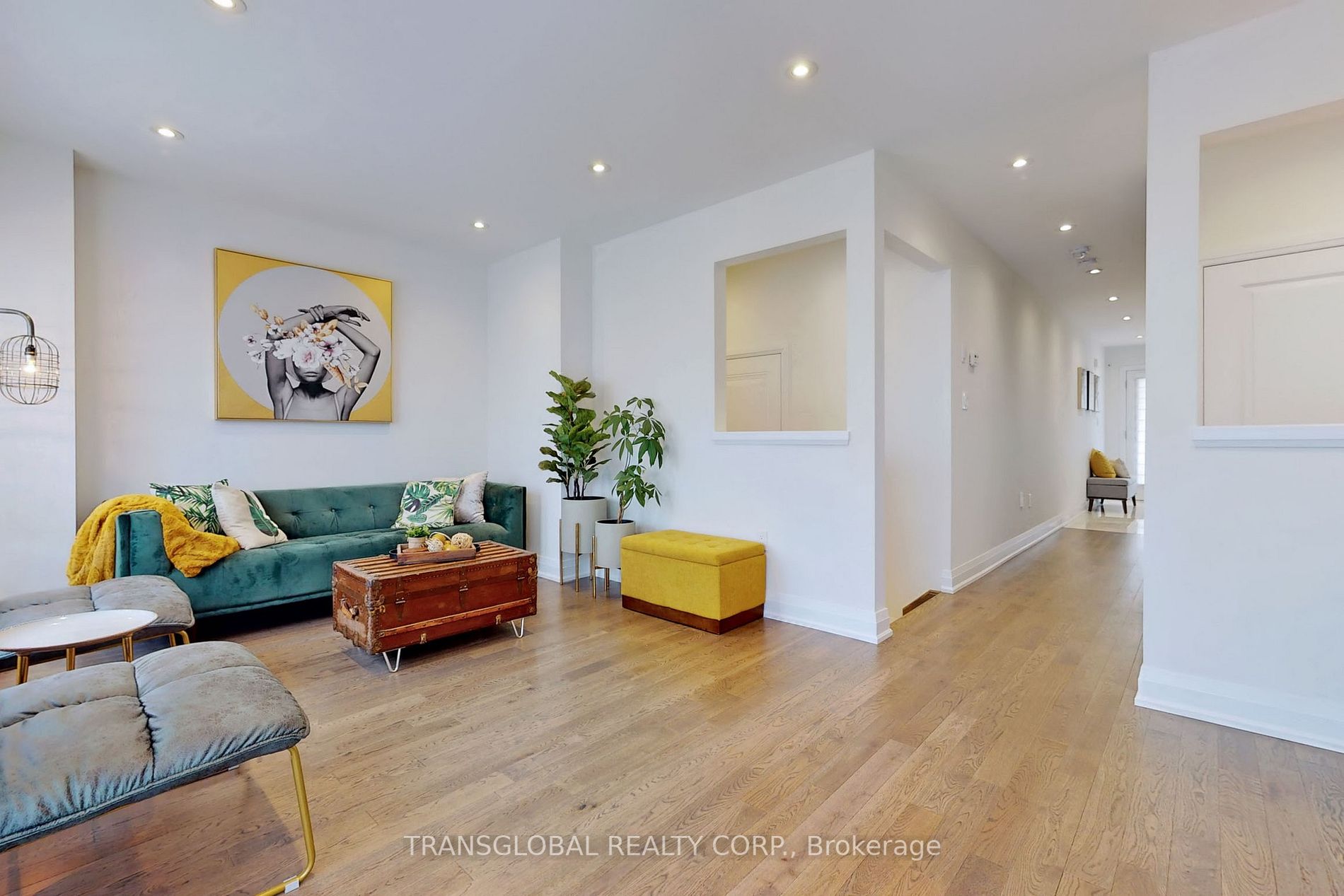 10 Moneypenny Place