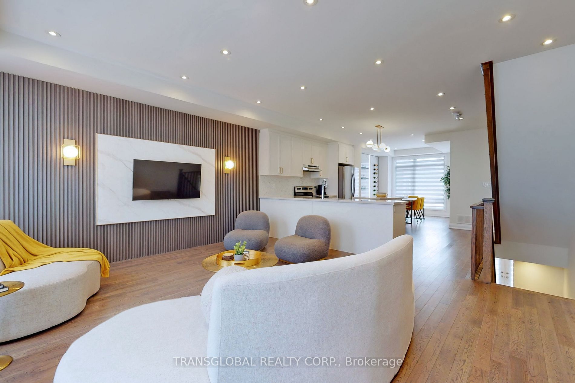 10 Moneypenny Place