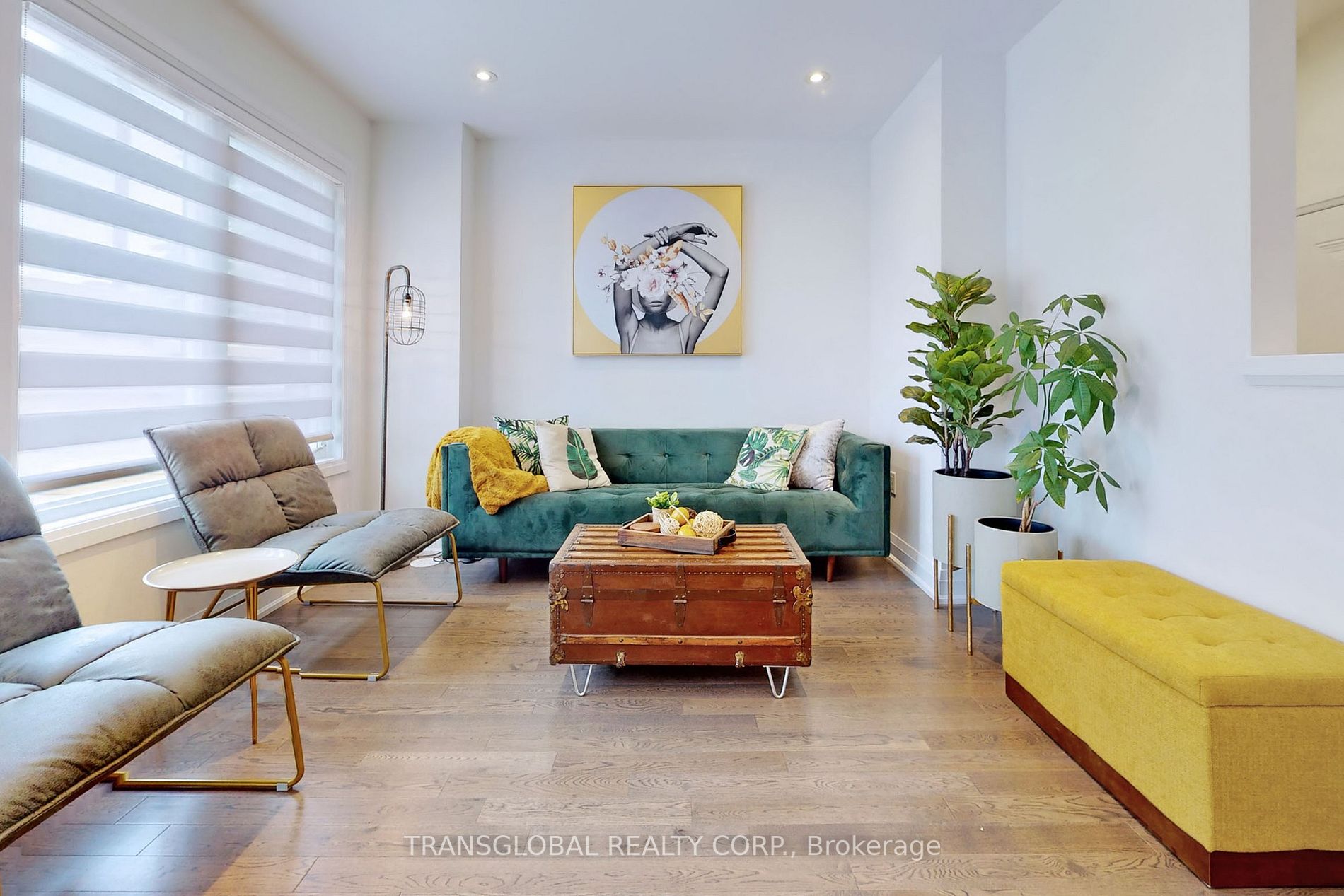 10 Moneypenny Place