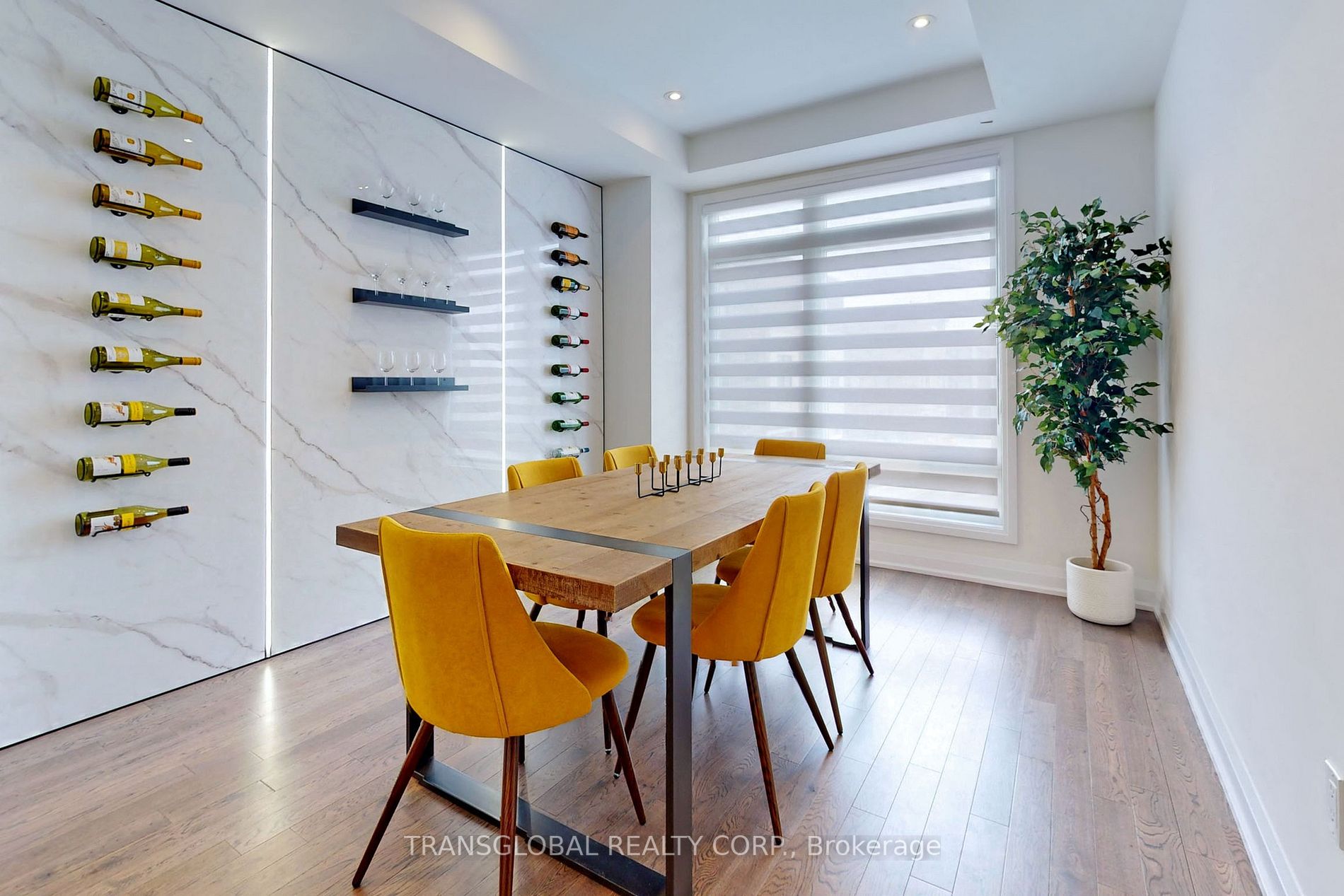 10 Moneypenny Place