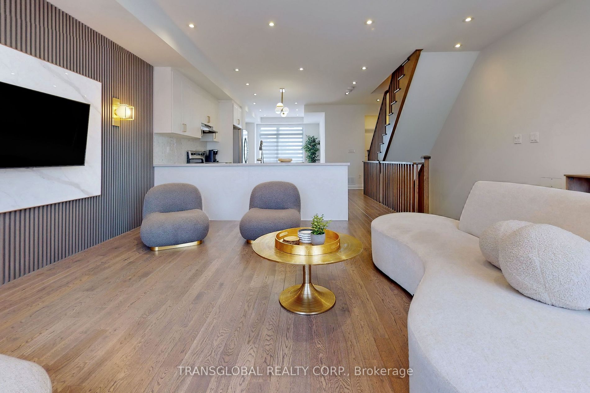 10 Moneypenny Place