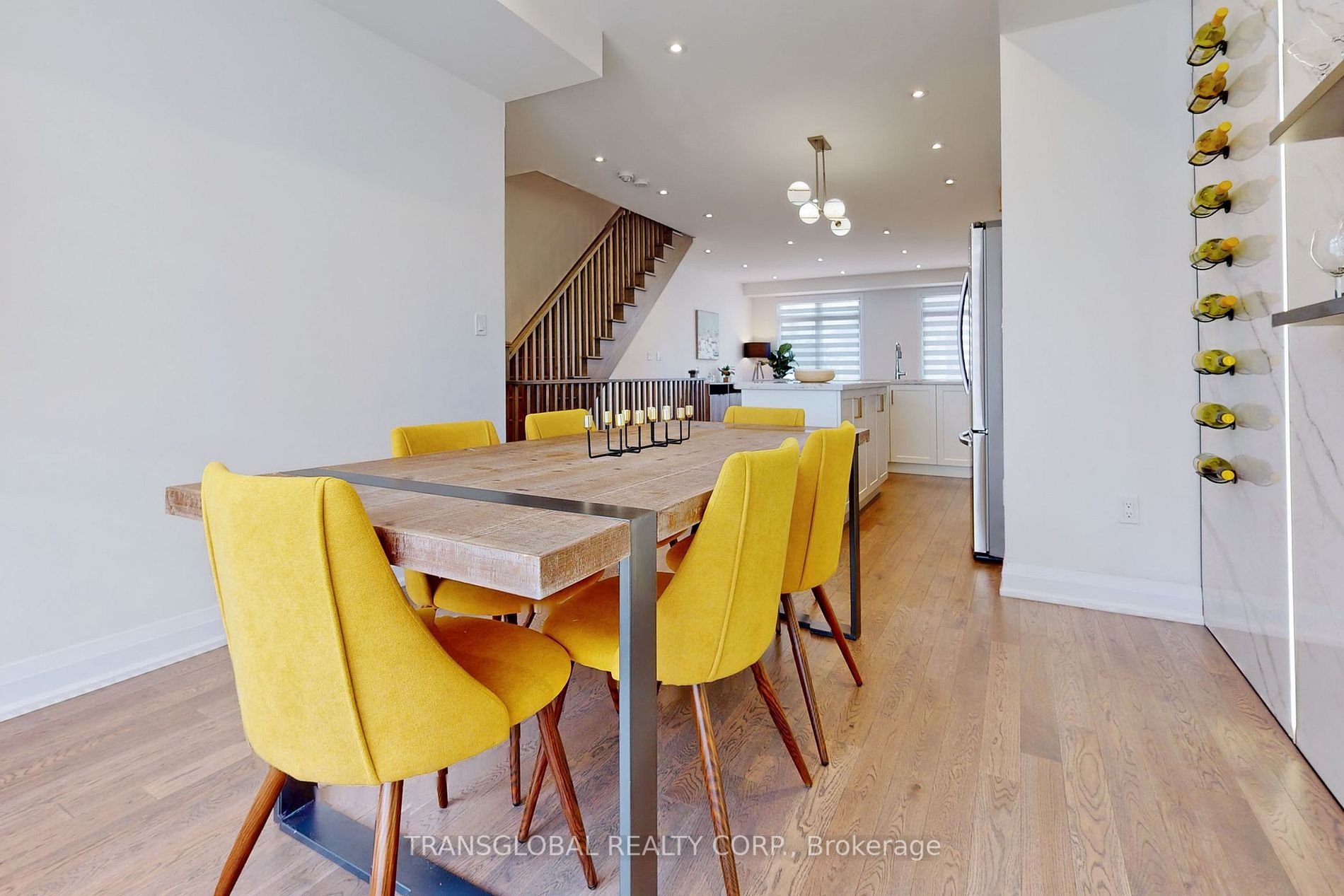 10 Moneypenny Place