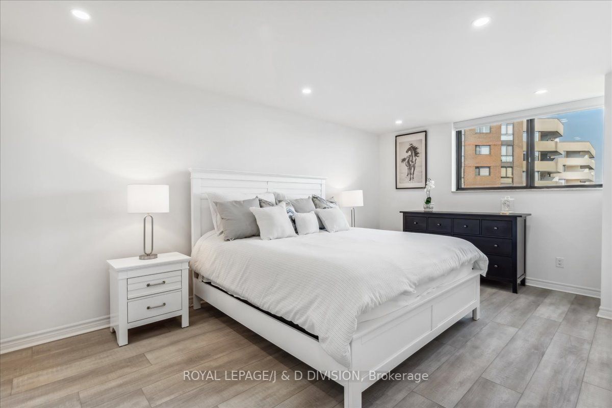 40 Baif Boulevard, #912