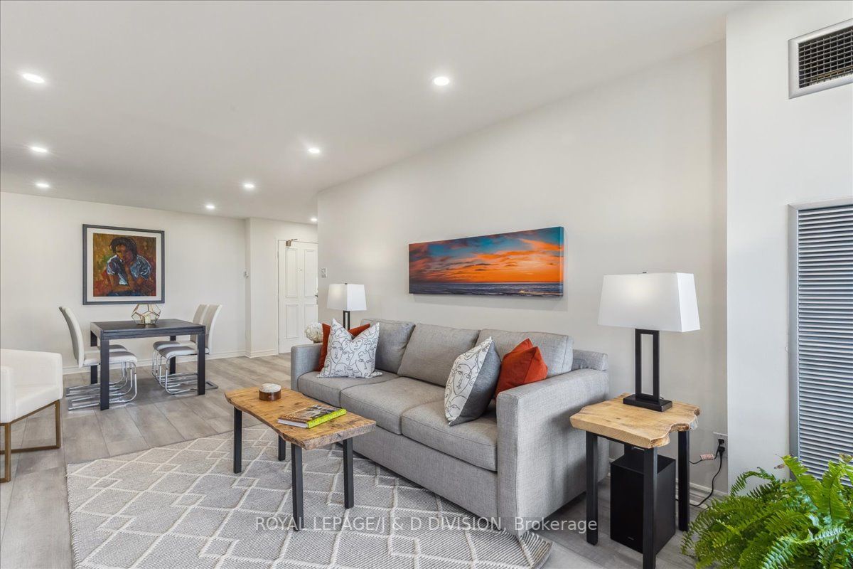 40 Baif Boulevard, #912