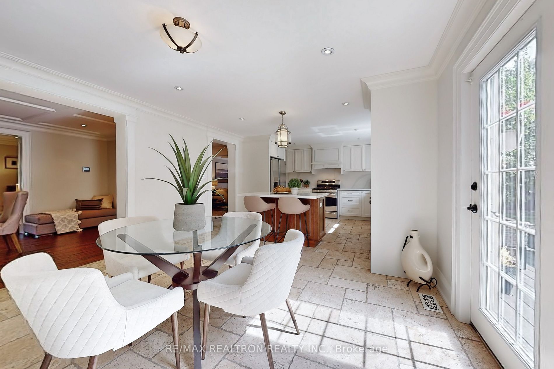 2 Campbell Court