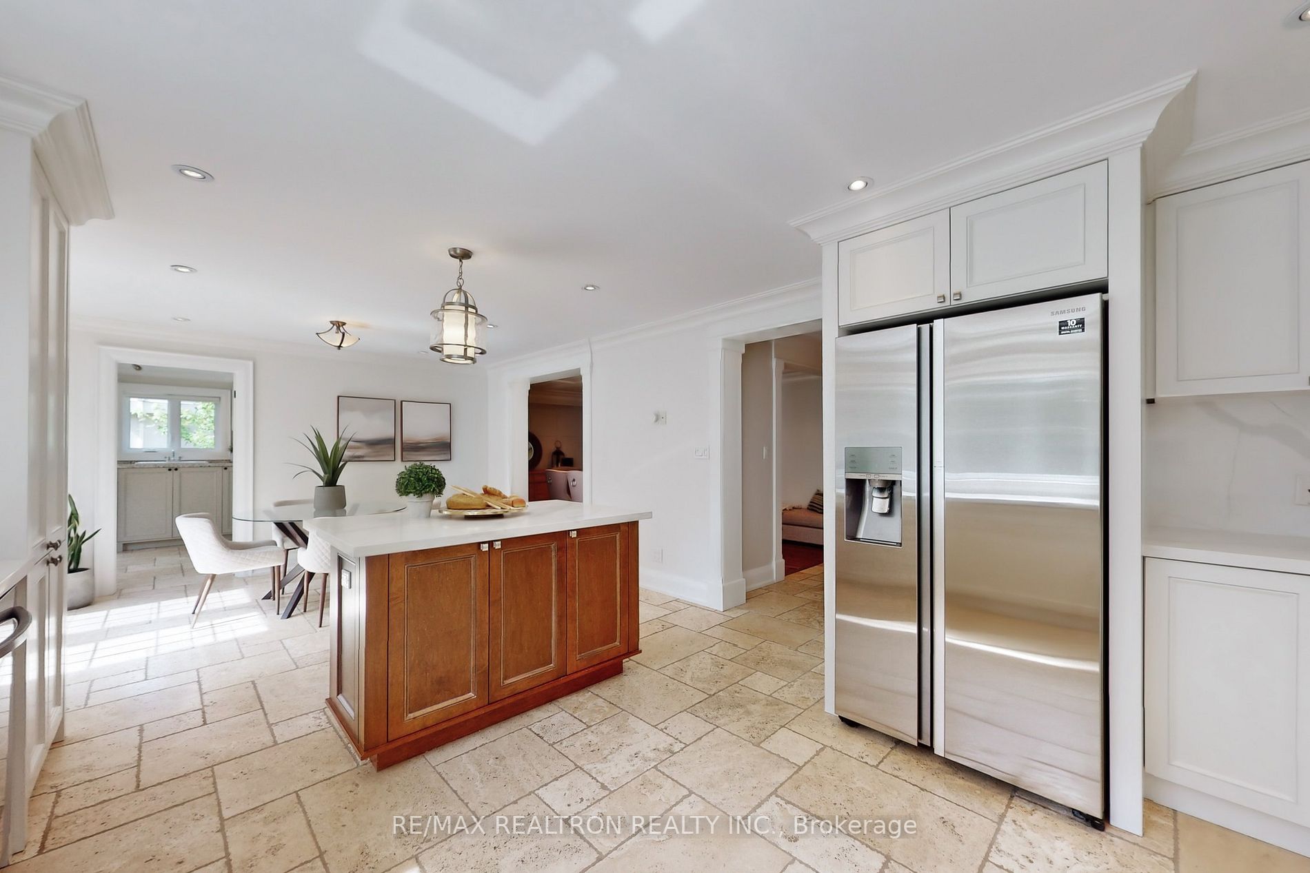 2 Campbell Court