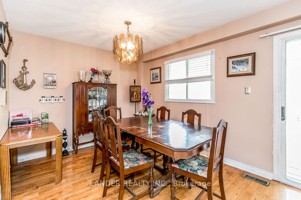 377 Agar Ave