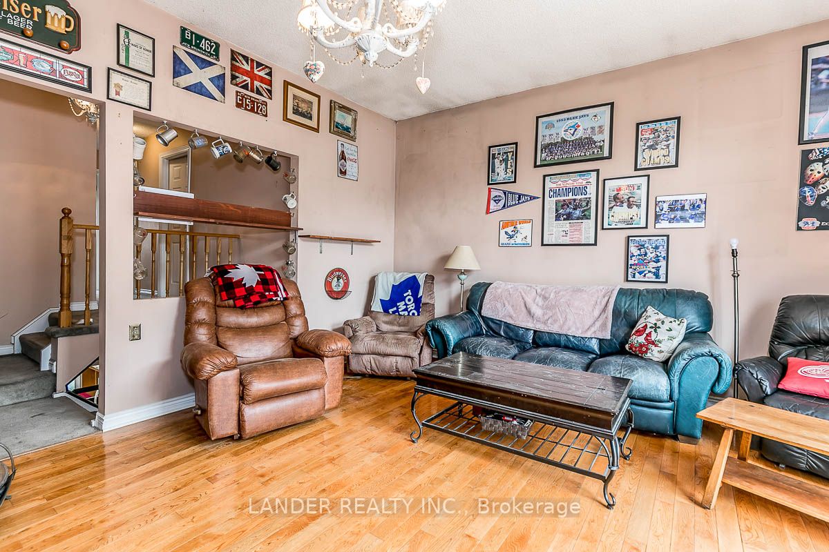377 Agar Ave
