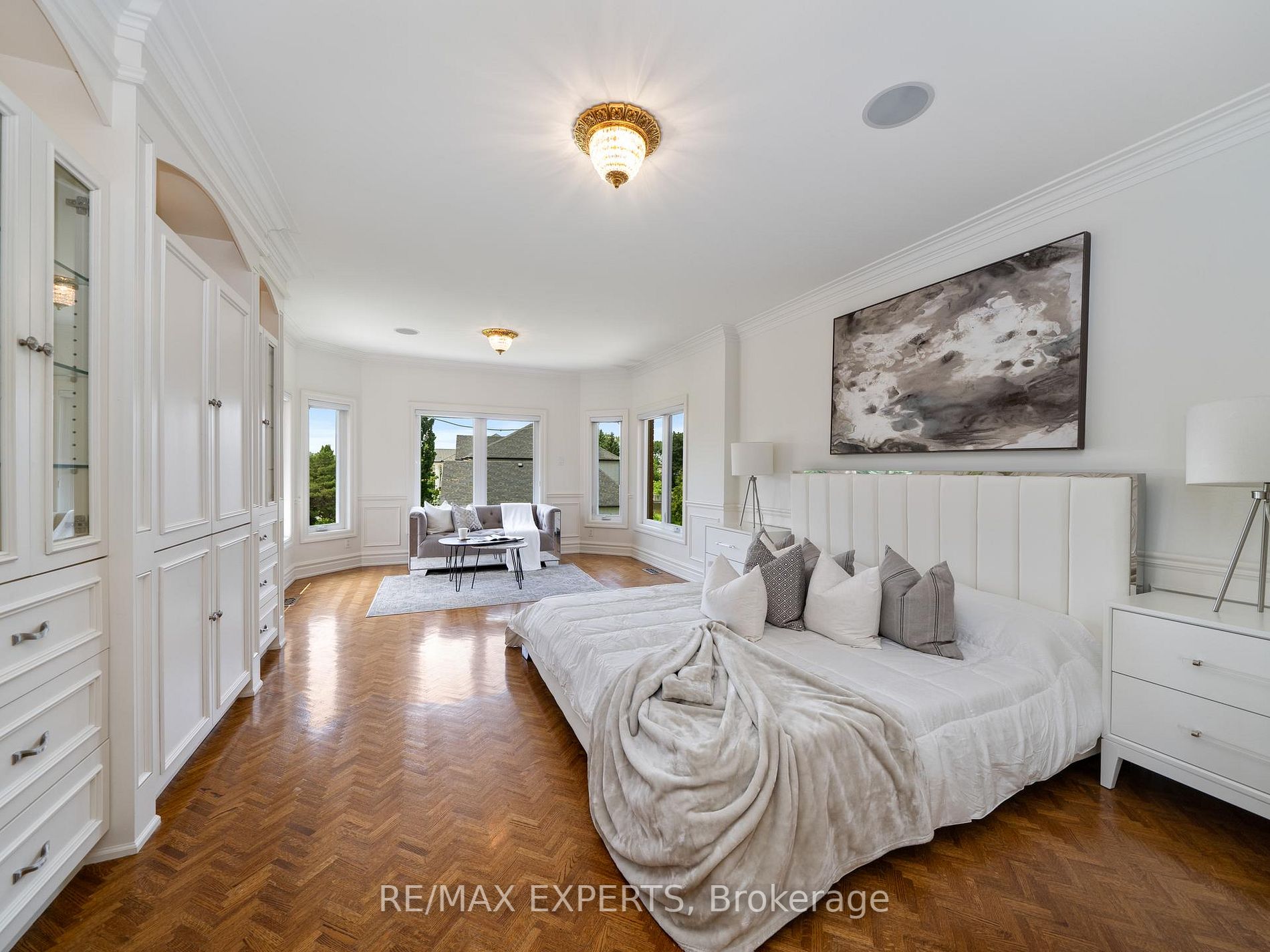 16 Noble St