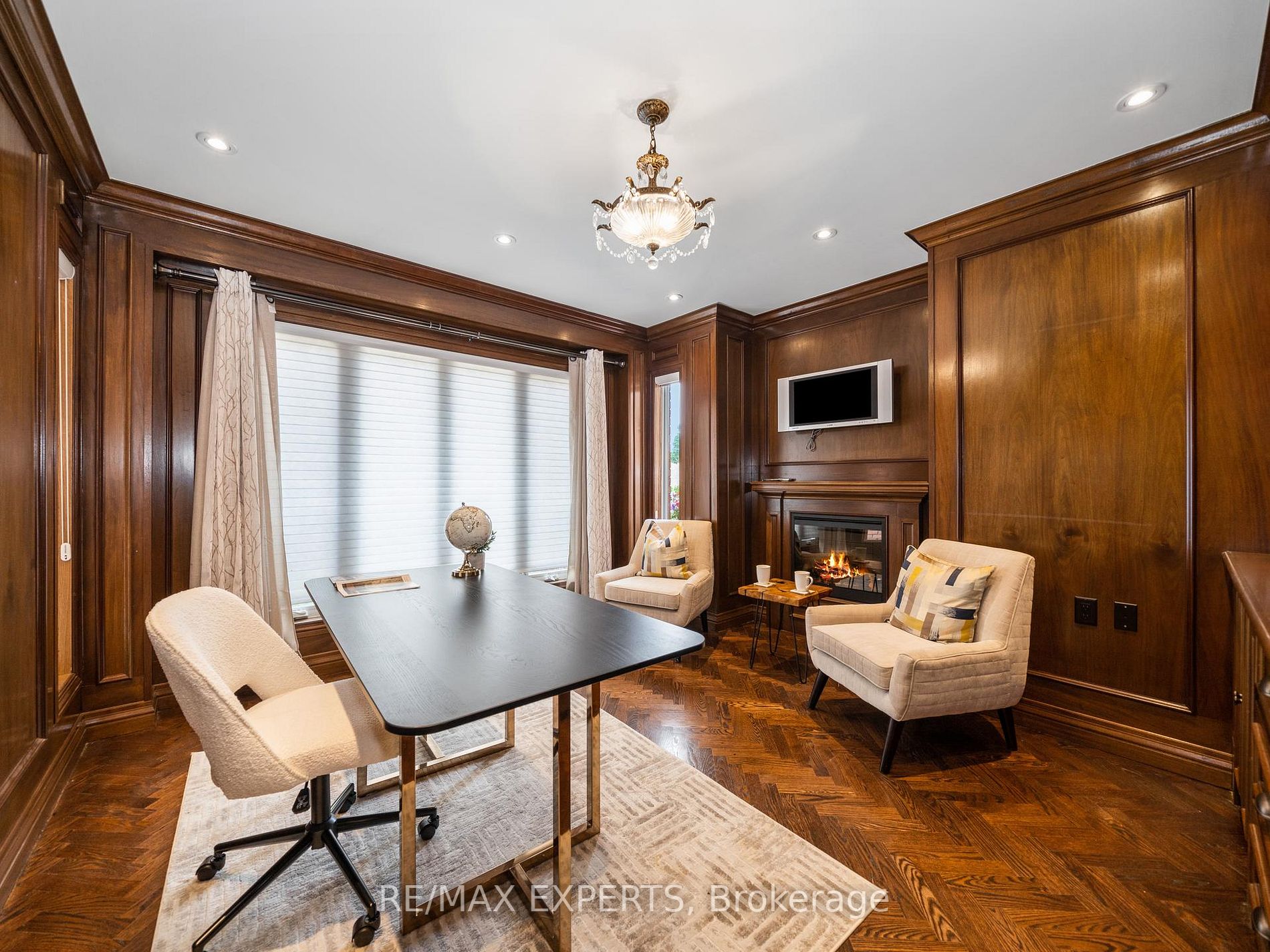 16 Noble St
