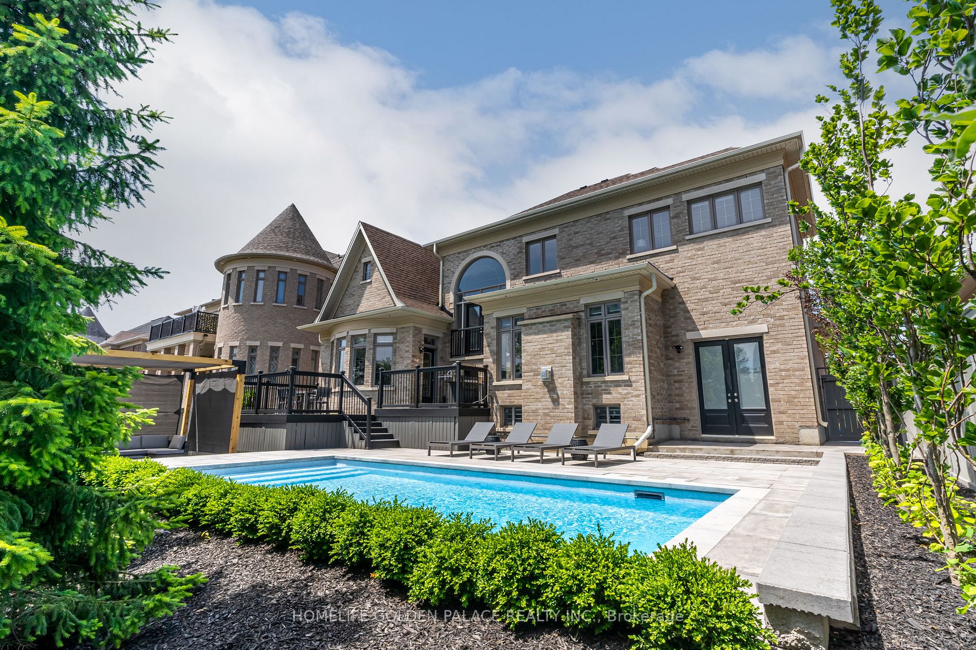 45 James Stokes Court