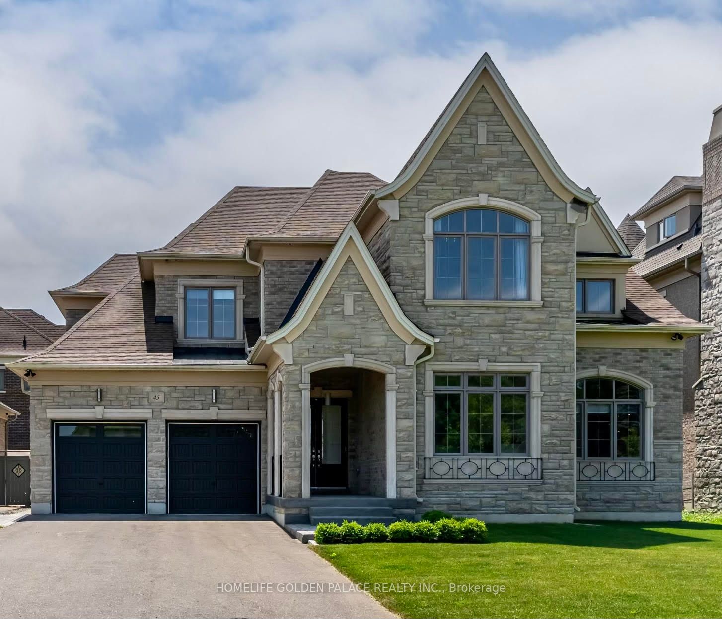 45 James Stokes Court