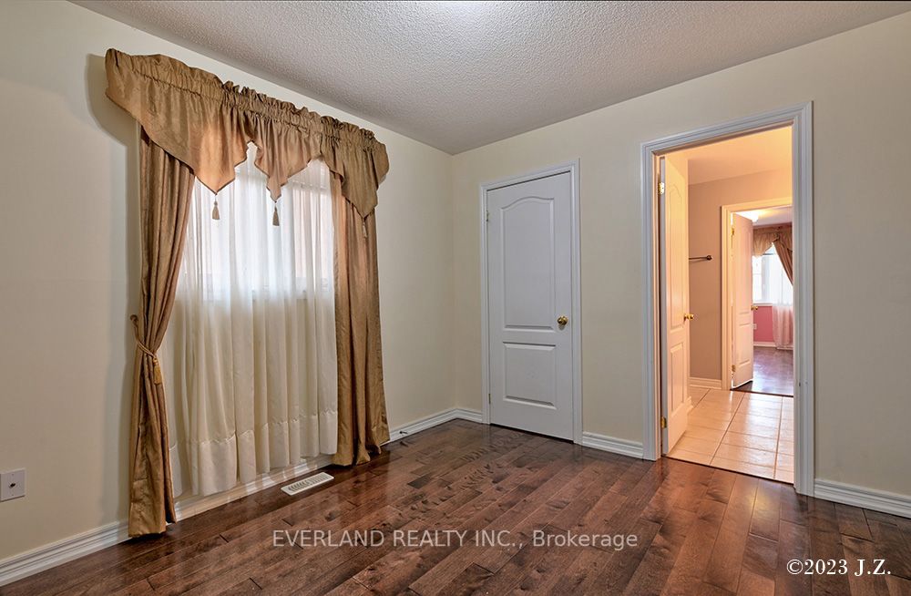 239 Ray Snow Boulevard