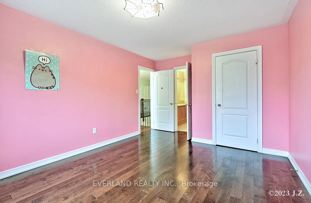 239 Ray Snow Boulevard