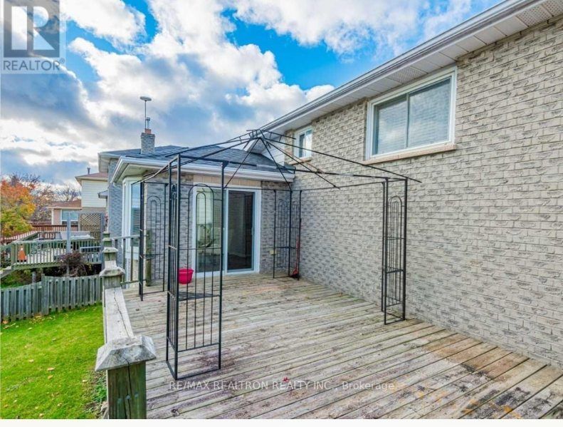 48 Imperial Cres