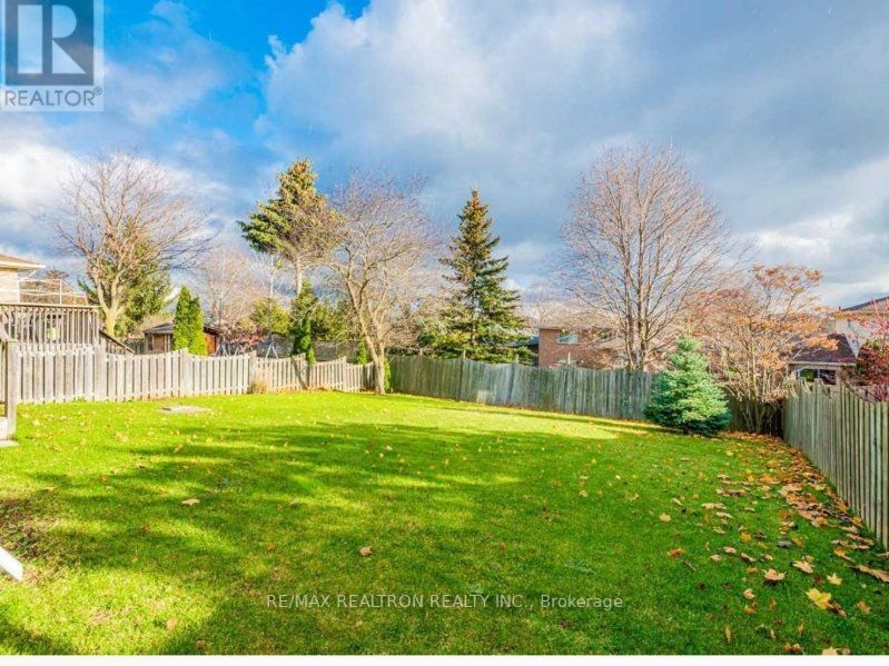 48 Imperial Cres