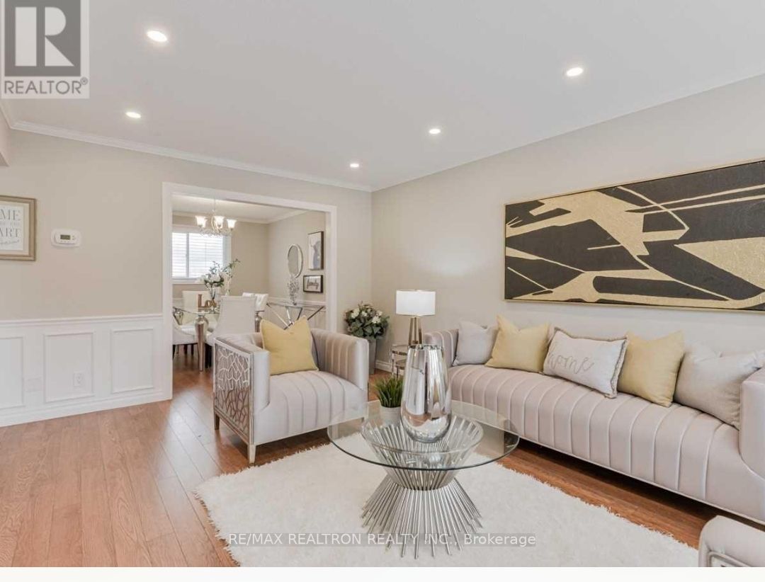 48 Imperial Cres