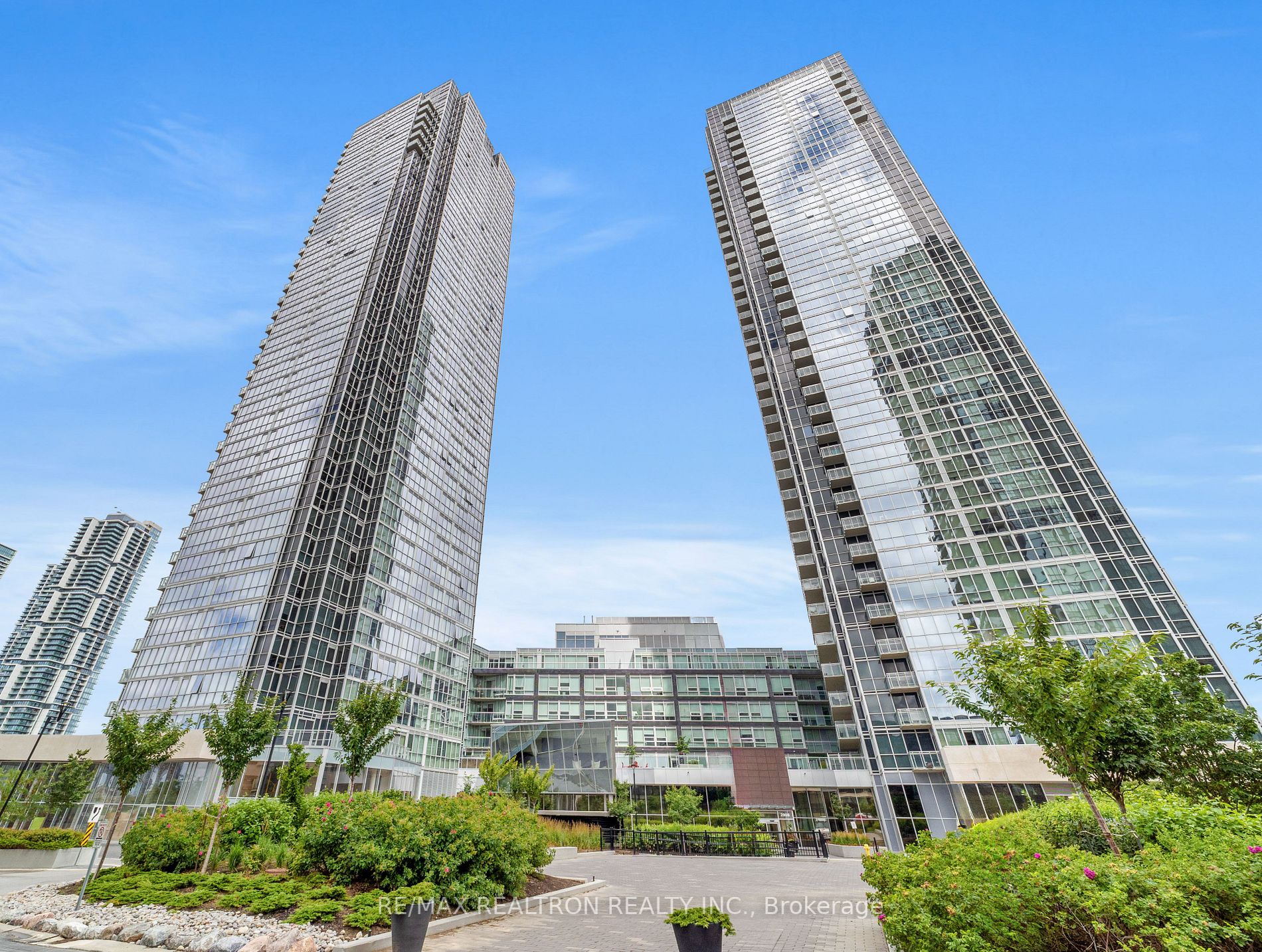 2916 Highway 7 Rd E, #303